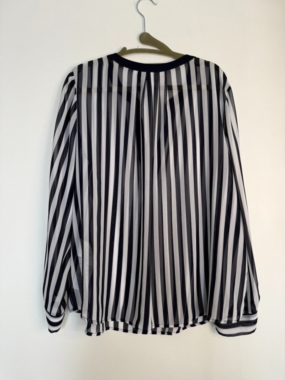 $90 Retail – Joseph Ribkoff Black White Sheer Stripe Blouse Career Chic Top - Picture 6 of 7